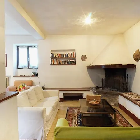 Sleeps 10 Pool Wifi Holiday home Siena