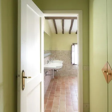 Sleeps 10 Pool Wifi Siena